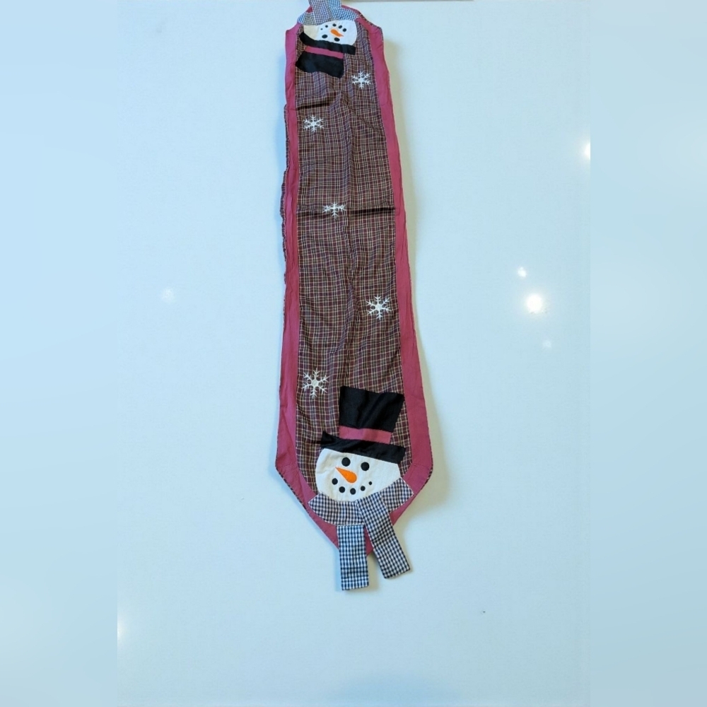 Snowman Plaid Table Runner (EUC)